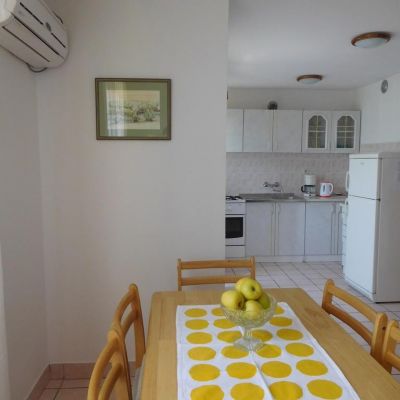 2 Apartmány 4+2 MALINSKA