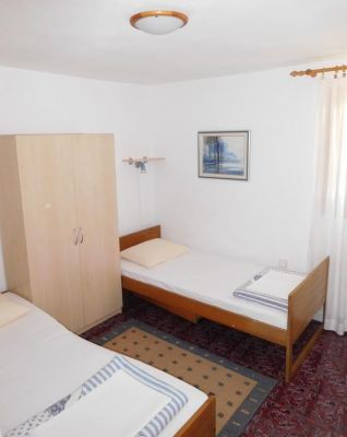 2 Apartmány 4+2 MALINSKA