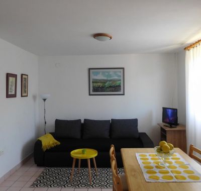 2 Apartmány 4+2 MALINSKA
