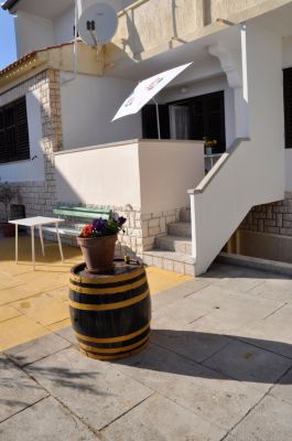 Apartmány a konoba Mama