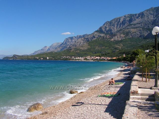 pláž v tučepech směr podgora