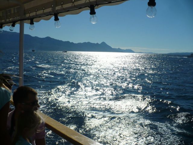 dopolední slunce na lodi,plavba na Hvar