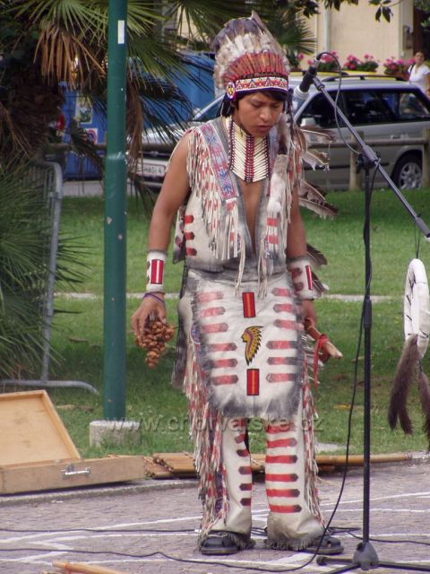 Indiánské vystoupení, příjemný zážitek.