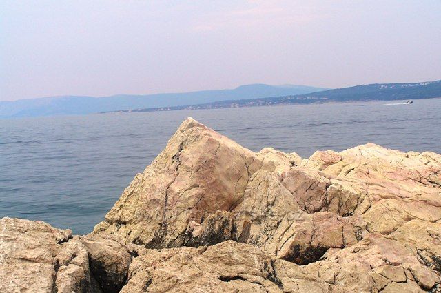 Crikvenica-"ružové skaly"