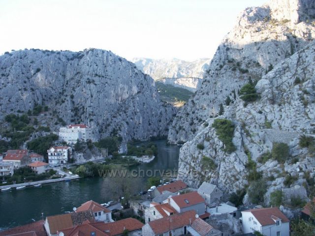 OMIŠ
rieka Cetinje a krásne lezecké skaly
