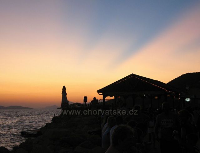 Západ slunce za Hvarem