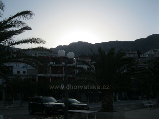 Východ slunce v Podgoře.