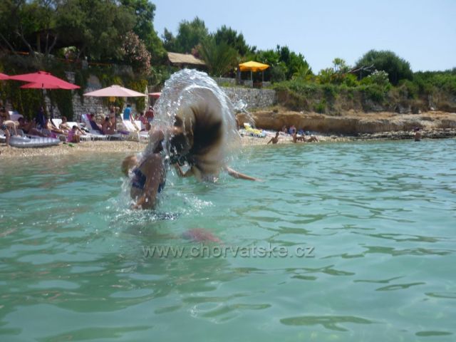 Vodní hrátky naší vnučky.