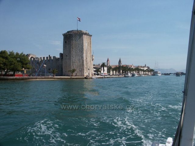 CAMERLENGO v Trogire