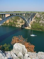 dálniční most přes řeku Krku