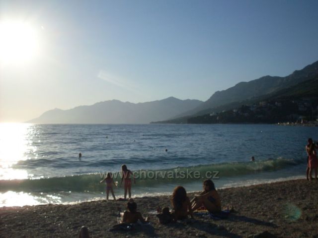 Podvečerní pláž v Bašce