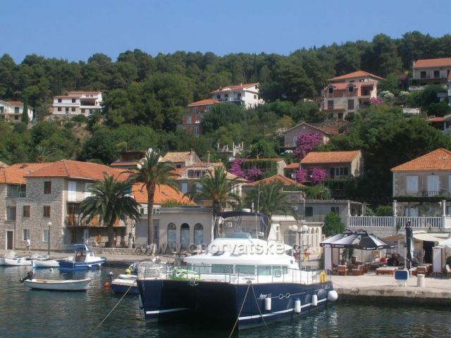 ostrov Hvar - nábřeží