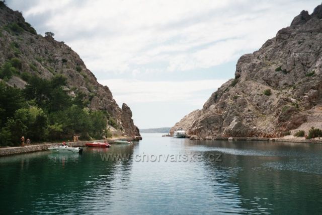 Zátoka cestou na ostrov Rab