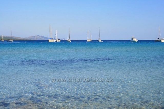 písečná zátoka Sakarun