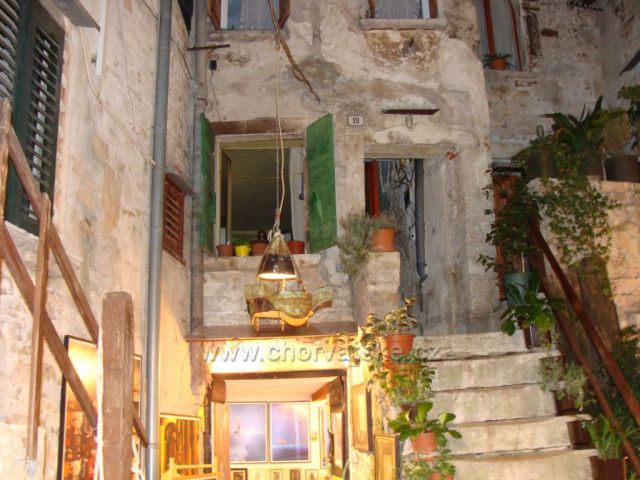 Rovinj st.město zákoutí ulice Grisia