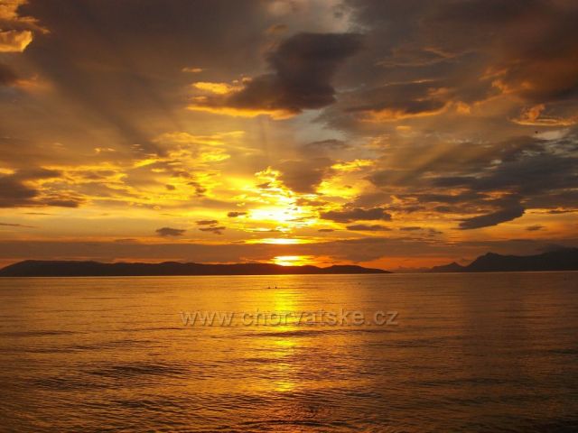 západ slunce nad Bračem