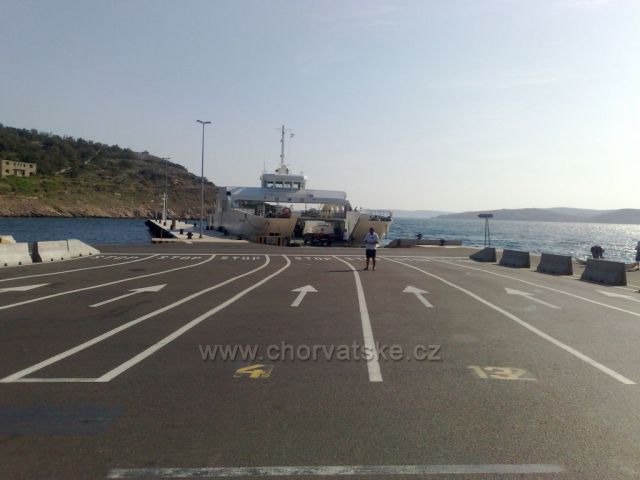 najíždíme na trajekt