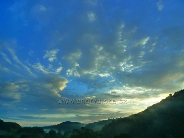 Svítání nad Zagrebem