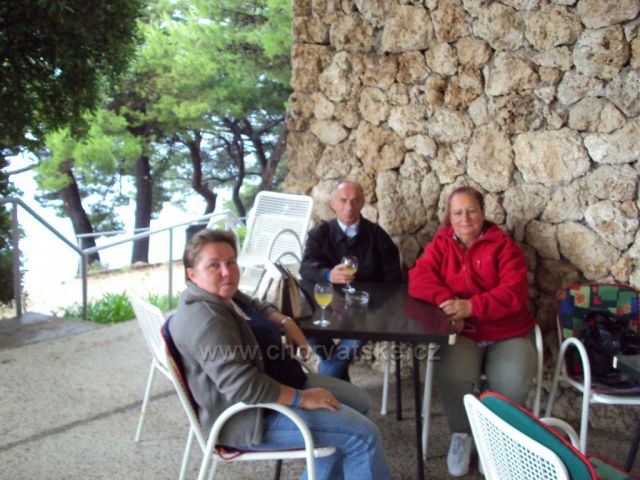 S manželem a paní Vašáriovou v restauraci hotelu před odjezdem domů