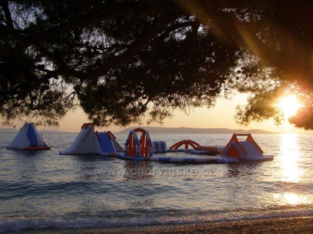 Něco na zabavení dětí.