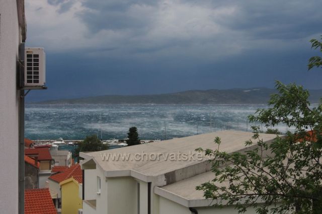 Vodní tříšť od Bašky Vody k ostrovu Brač (16.7.2016)