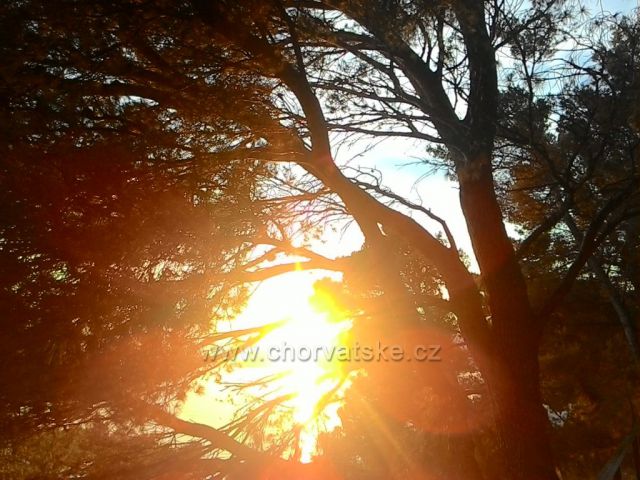 Západ slunce při procházce do Baško Voda