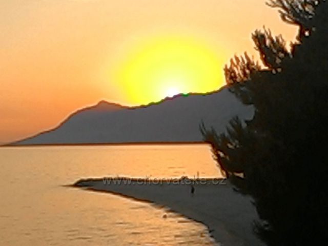 Západ slunce při procházce do Baško Voda