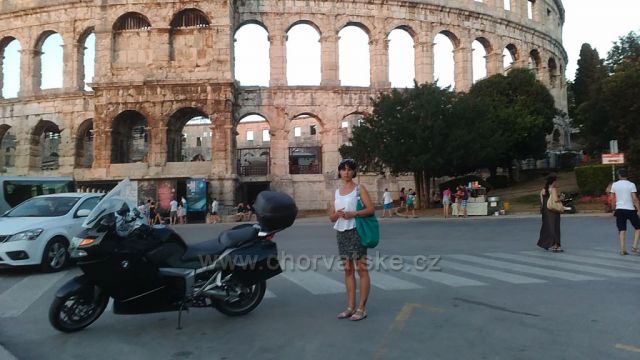 Noční procházka pulou