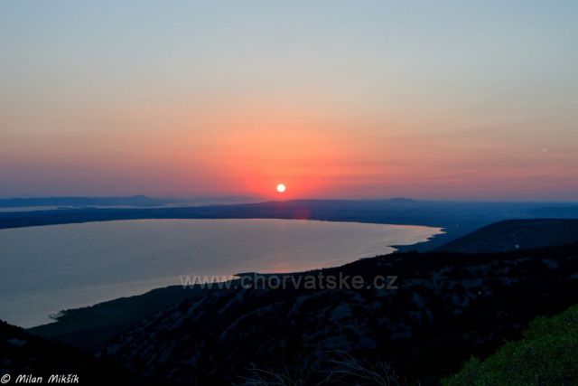 Zalazak sunca Vransko jezero