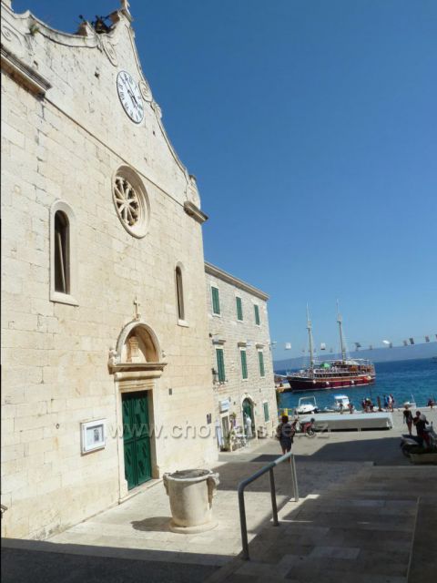 město Bol na ostrově Brač