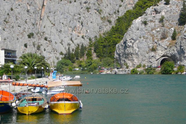 Omiš ústí řeky Cetiny