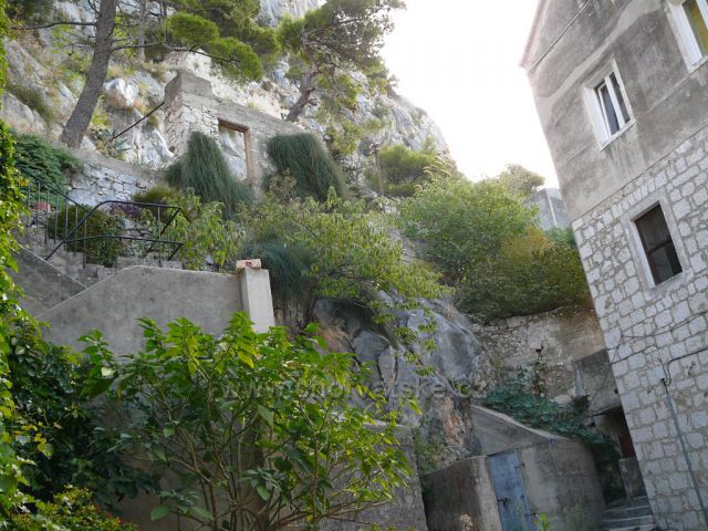 Omiš, stezka k pevnosti Mirabella