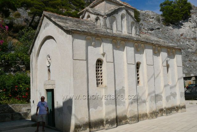 Omiš, kostel Sv. Petra 
z 11. století