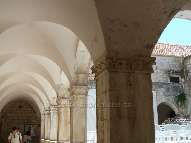 Hvar,františkánský klášter Gospa od Milosti z 15.století