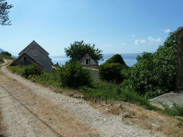 Stare Selo pod horským masivem Mosor
cesta k Omiši