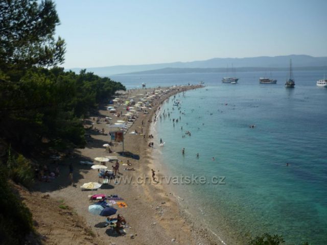 Pláž Zlatni Rat u Bolu na brači