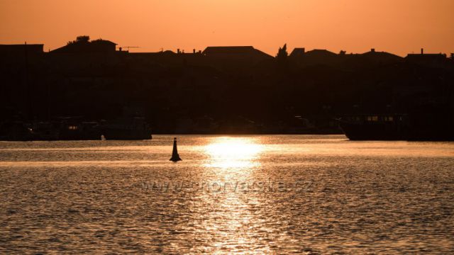 Západ slunce na moři