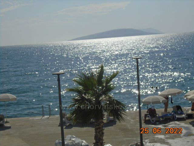 sluneční svit na moři