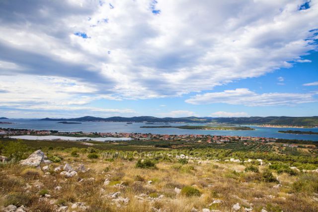 Sveti Filip i Jakov, Pašman kanál