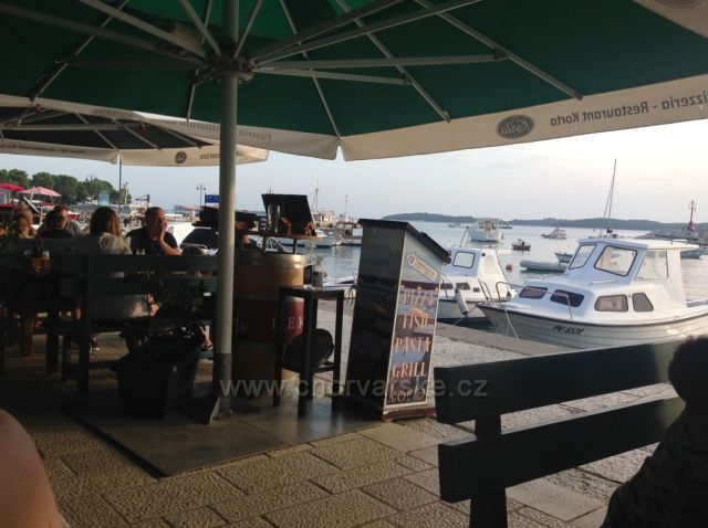 Restaurace ve Fažaně