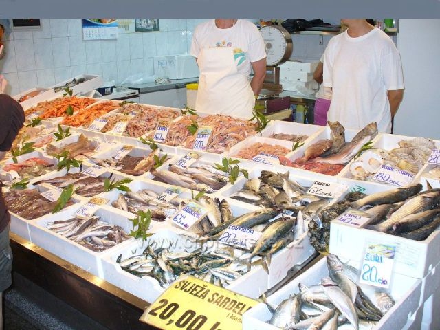 Rybí trh v Pule