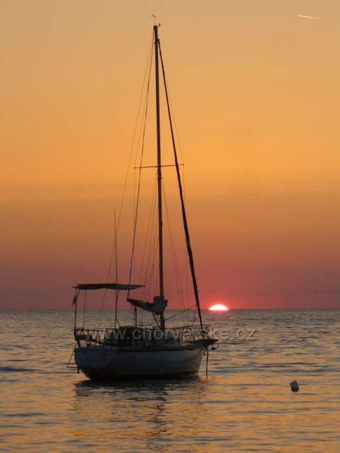 Večerní plachetnice