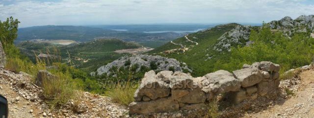 Pohled na Karinské moře