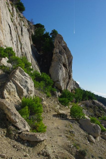 Peší chodník do Makarskej po pobreží